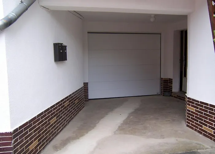 Huhn Διαμέρισμα *